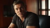 Alan Ritchson in Reacher | image via Amazon MGM Studios